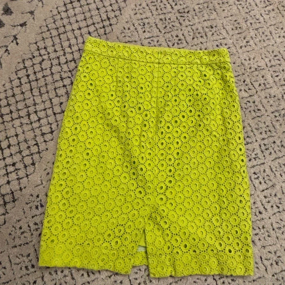 J.Crew No. 2‎ Eyelet Pencil Skirt Neon Lime / Citron Green - Sz 2